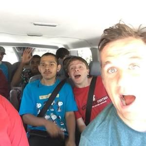 Meet your Posher, Earl